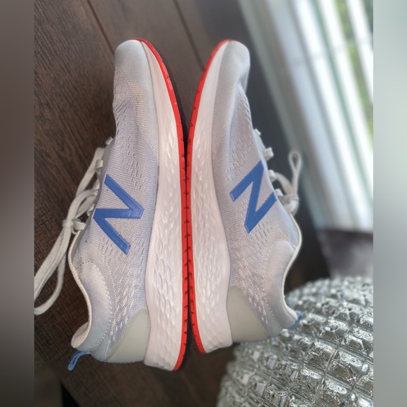 New Balance Fresh Foam Arishi V3 Running Course Shoes - Picture 3 of 16